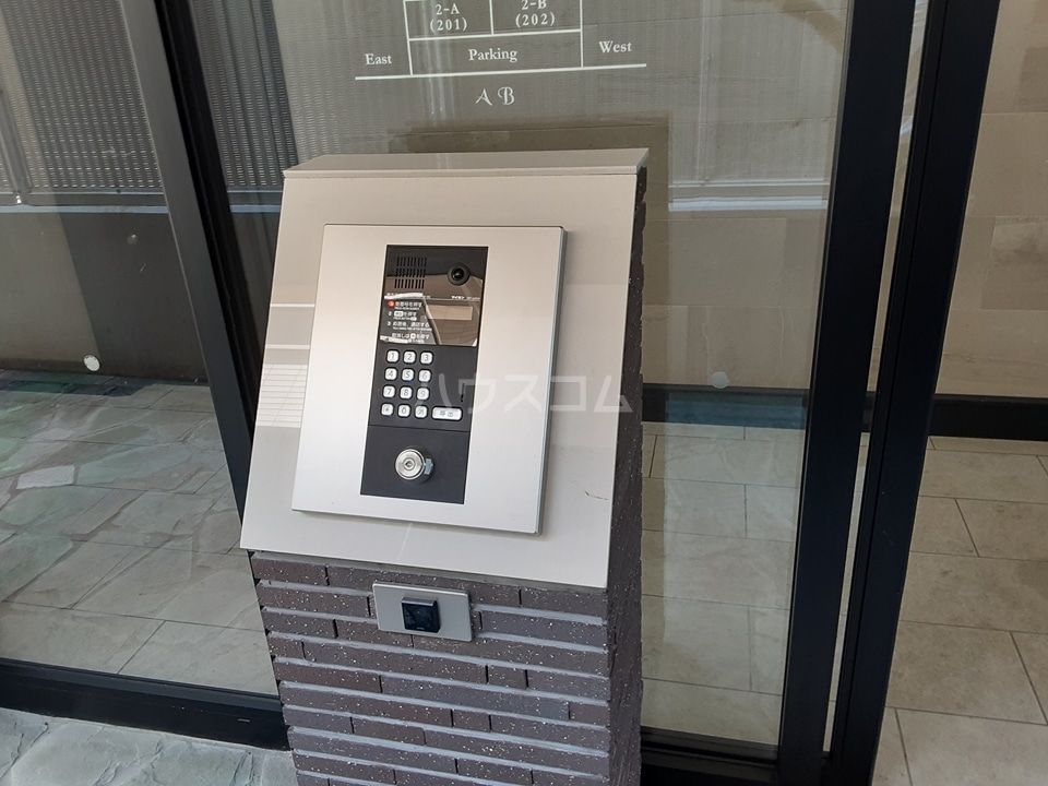 19/24 エントランス