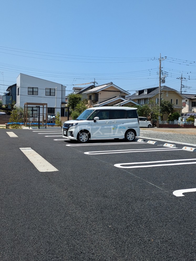 28/30 駐車場
