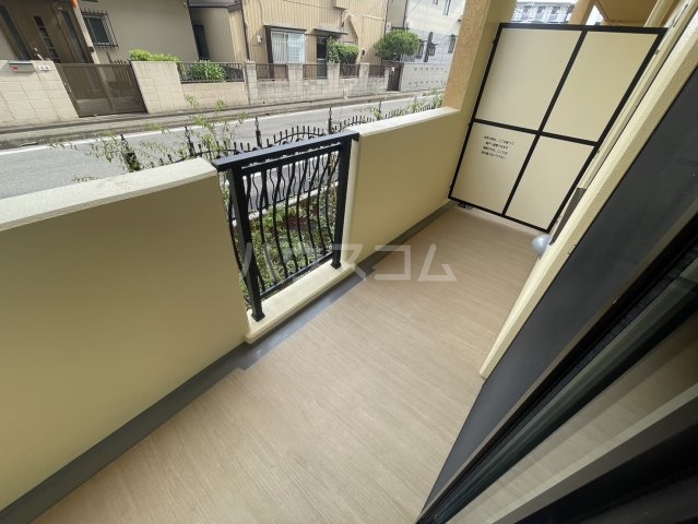 13/23 バルコニー