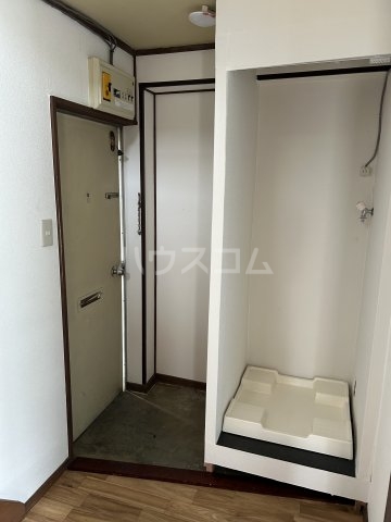 18/23 エントランス