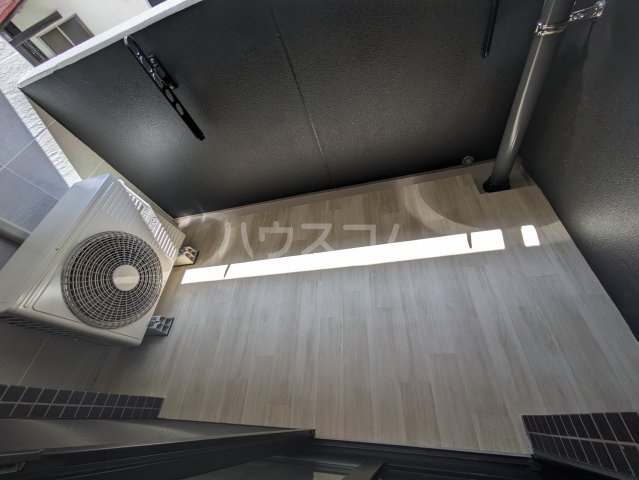 18/26 バルコニー