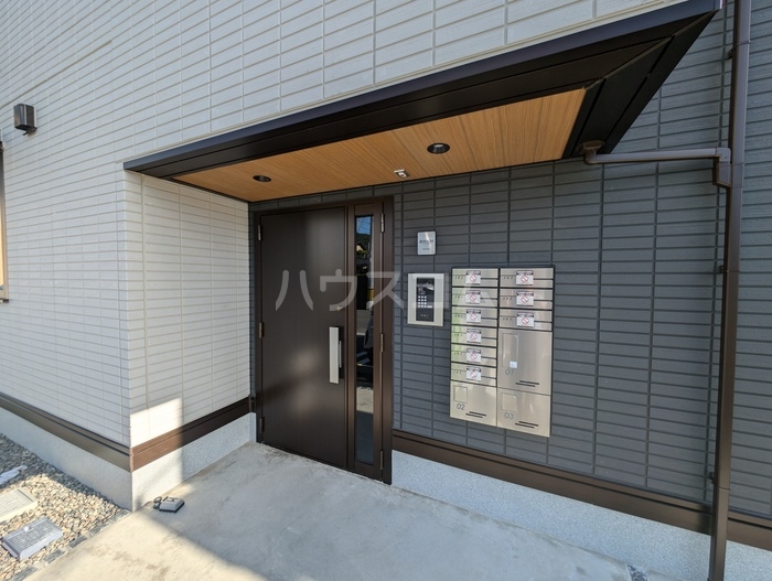 2/4 エントランス