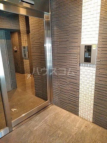 2/3 エントランス