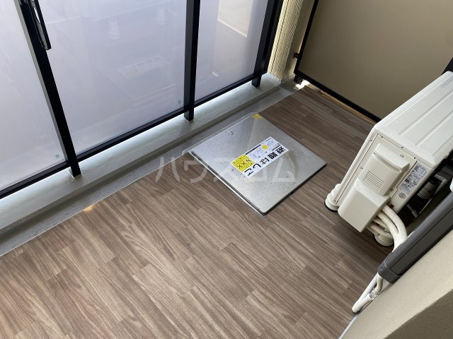 13/30 バルコニー