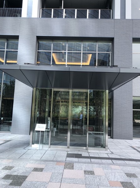 29/30 エントランス