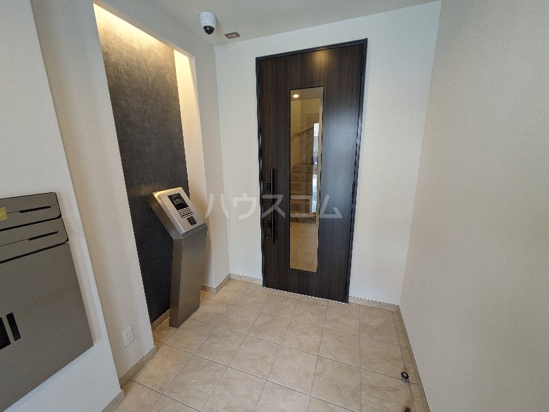 26/30 エントランス