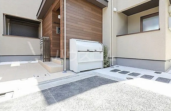 14/18 エントランス