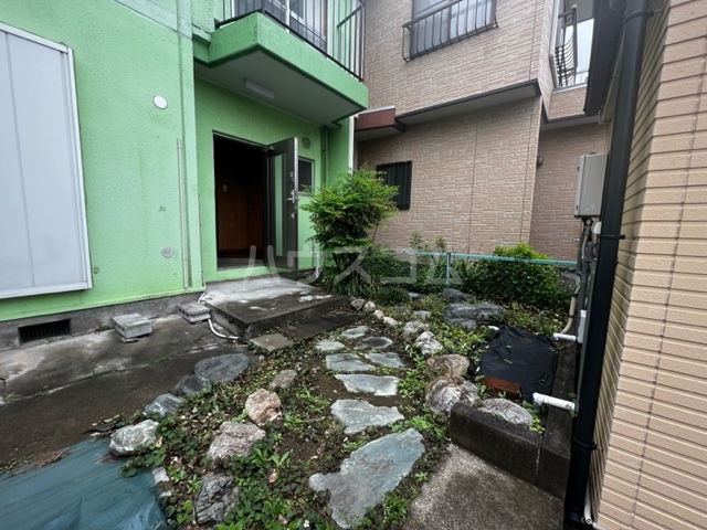 2/4 エントランス