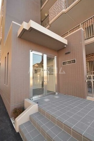 22/29 エントランス