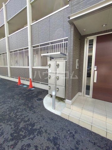 21/30 エントランス