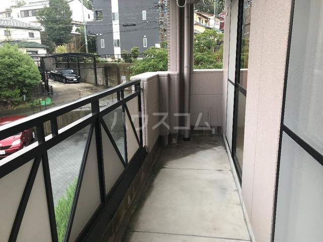 20/30 バルコニー