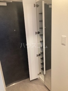 25/28 エントランス