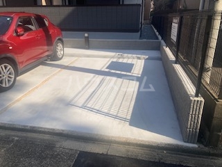 25/30 駐車場