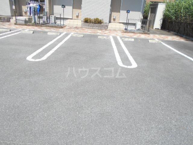 23/24 駐車場