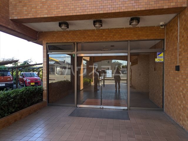 22/30 エントランス