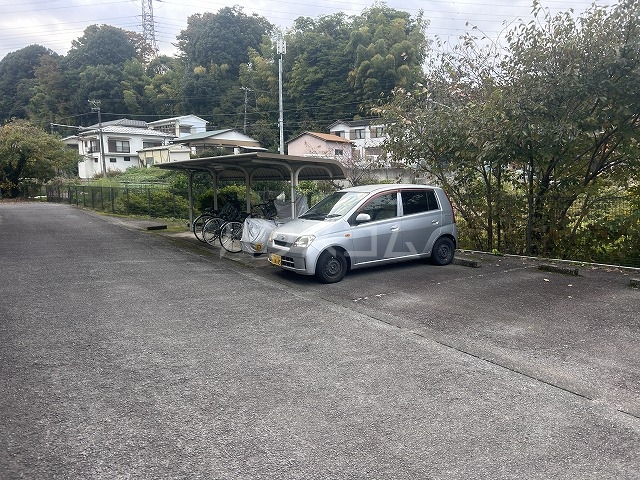 28/30 駐車場