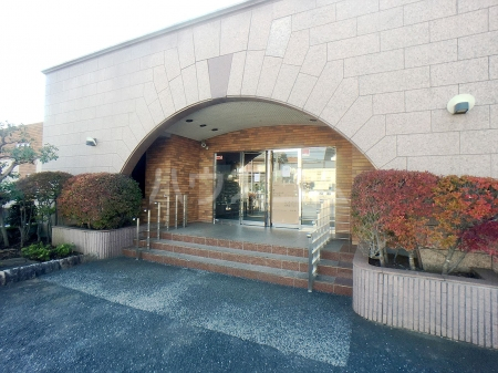 17/27 エントランス