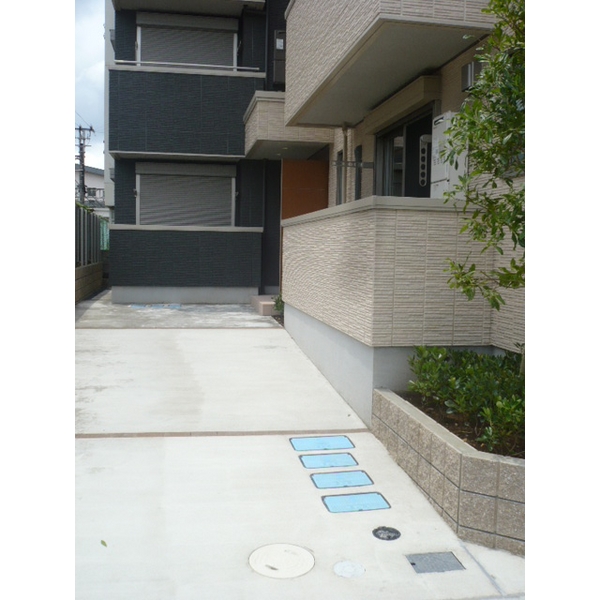 14/14 エントランス