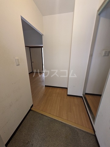 13/30 玄関