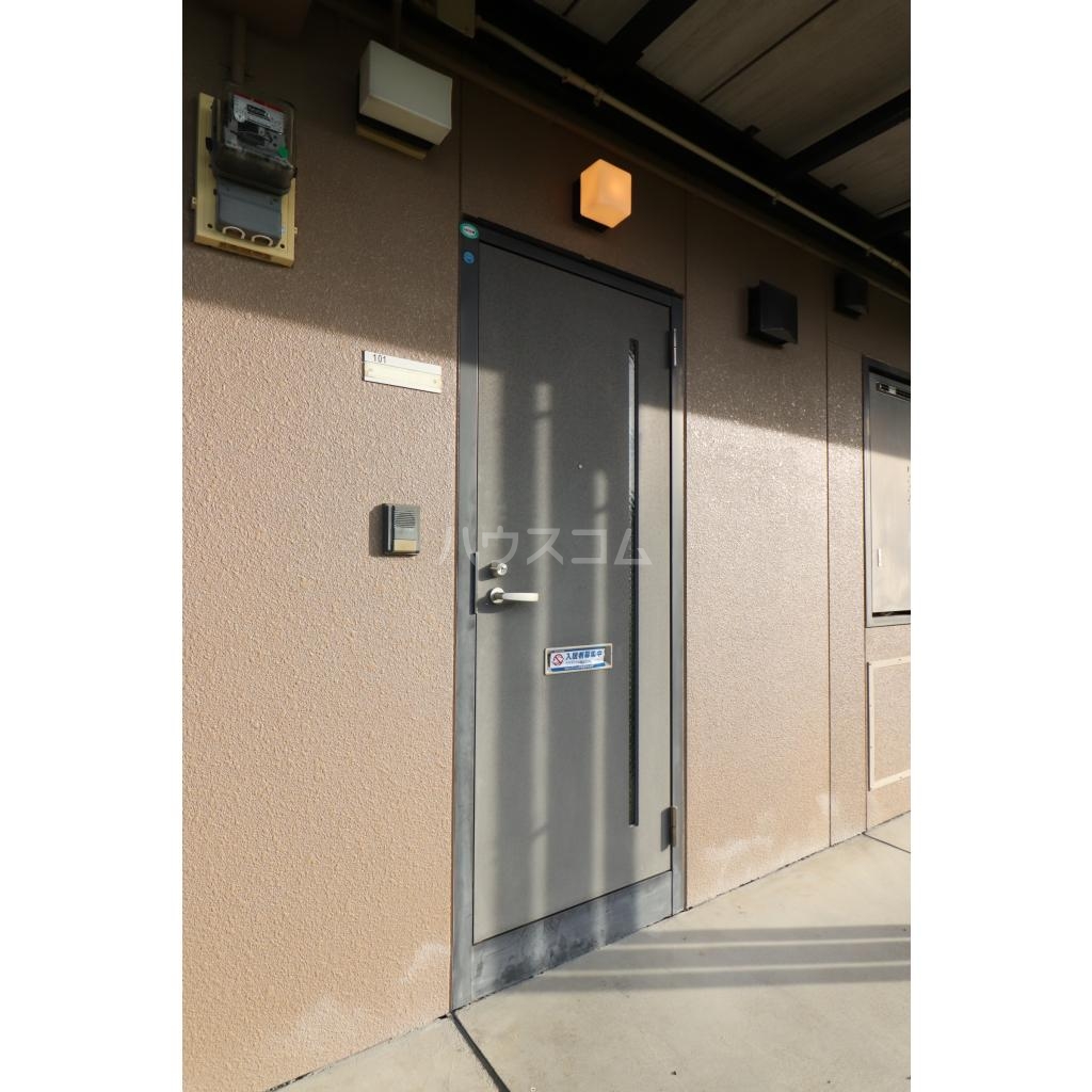 2/2 エントランス