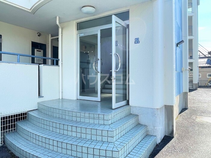 17/21 エントランス