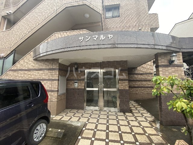 18/26 エントランス