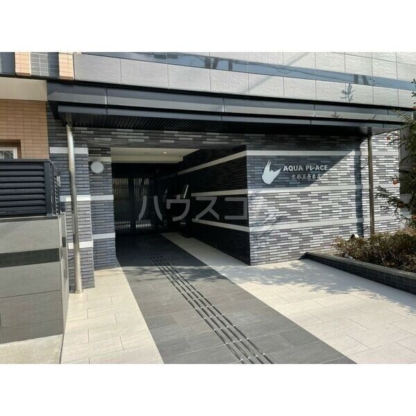 14/14 エントランス