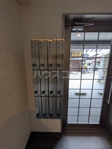 22/30 エントランス