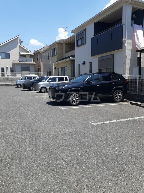 14/20 駐車場