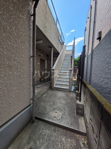 19/28 エントランス