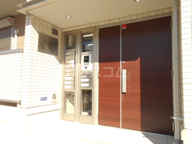 15/26 エントランス
