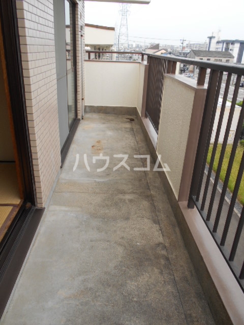 20/28 バルコニー
