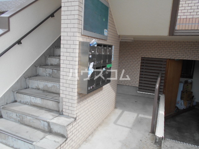 2/5 エントランス