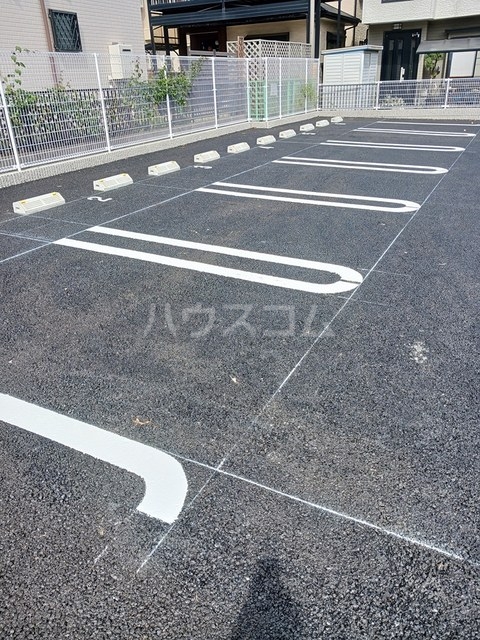 2/4 駐車場