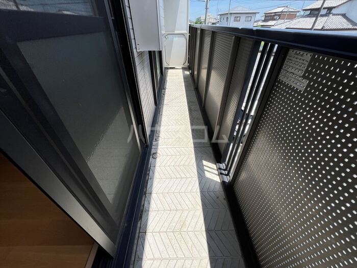 13/23 バルコニー