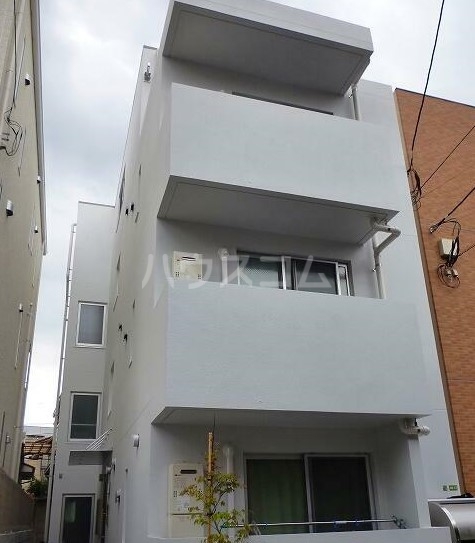 2/4 エントランス