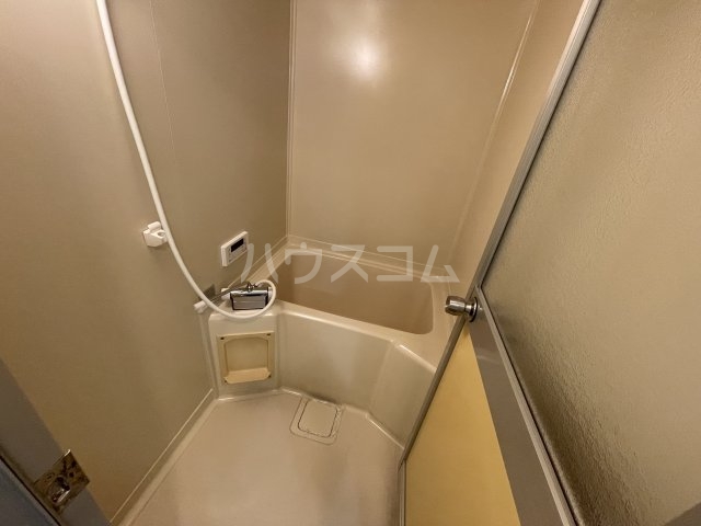 16/30 浴室
