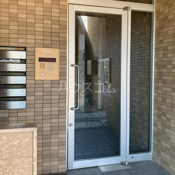 13/23 エントランス