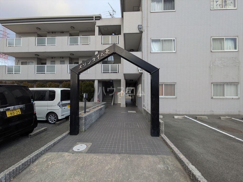 26/30 エントランス