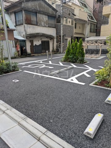 26/30 駐車場