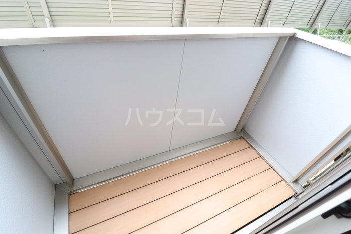 13/18 バルコニー