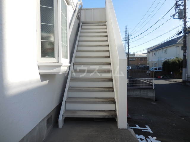 17/27 エントランス