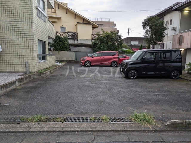 25/30 駐車場