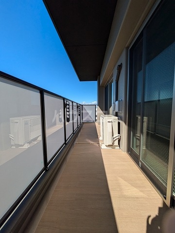 26/30 エントランス