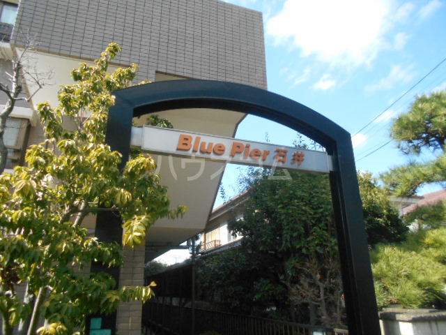 23/30 エントランス