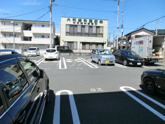 20/28 駐車場