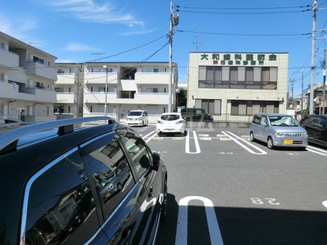 21/28 駐車場