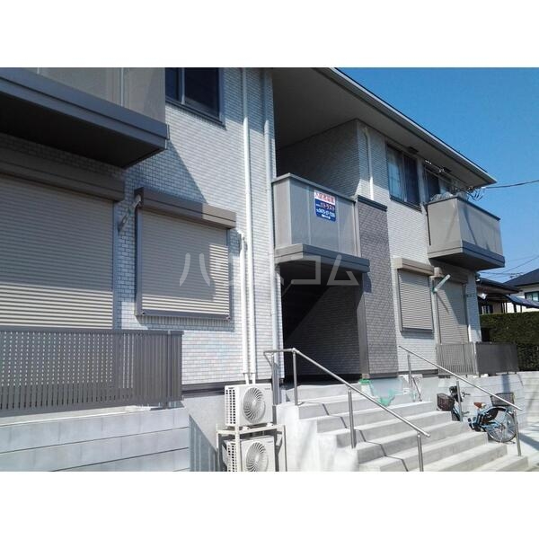 14/15 エントランス