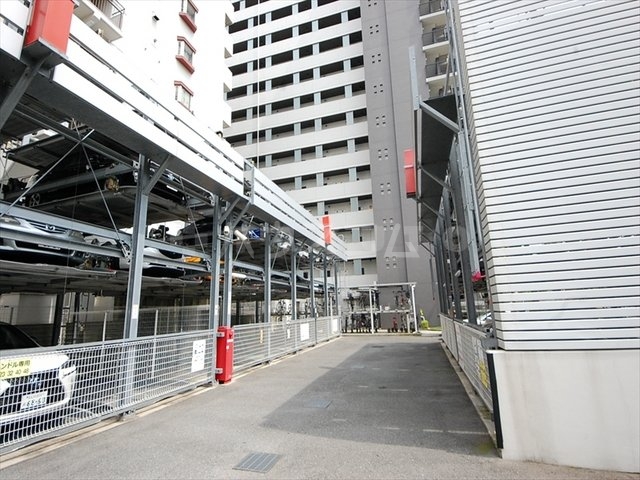 20/29 駐車場