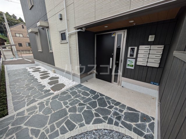 20/30 エントランス
